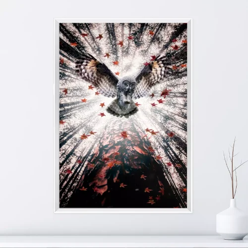 Quadro Coruja Sabedoria Alada, Como escolher quadros para sua casa: Seleção e significado A escolha dos quadros para a decoração da sua casa é um processo importante e pode ter um significado especial para você. Além de adicionar estilo e personalidade ao ambiente, os quadros também podem transmitir mensagens e despertar emoções. Para fazer uma seleção adequada, é crucial considerar alguns fatores essenciais. Tamanho: Avalie o espaço disponível em cada parede e leve em conta o equilíbrio visual. Quadros grandes podem ser utilizados como peças de destaque em ambientes amplos, enquanto quadros menores são ideais para espaços mais compactos. Tema: Pense no estilo da sua casa e no que você deseja transmitir através dos quadros. Seja um tema abstrato, paisagens, arte moderna ou fotografias, escolha algo que reflita sua personalidade e harmonize com a decoração do ambiente. Composição: Considere a possibilidade de criar composições com vários quadros, seja em uma única parede ou distribuídos por toda a casa. Experimente diferentes arranjos e combinações, explorando a simetria, o contraste e a harmonia entre as peças.